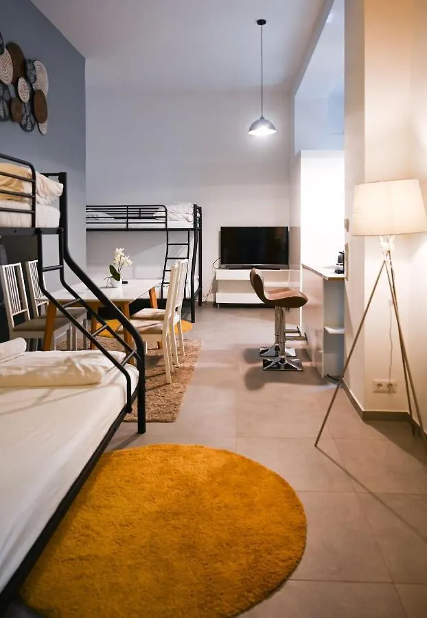 Charming Domicile Wien Allerheiligenplatz Lägenhet